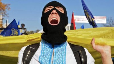 Расправы по-украински: не арестуют, так изобьют
