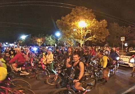 По Севастополю прокатились 650 участников масштабного велопробега [фото]