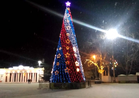 Новогодние украшения обойдутся Севастополю в три миллиона 
