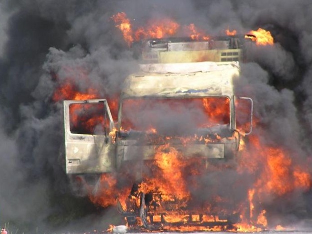 Фотофакт: в Старом Крыму сгорел грузовик