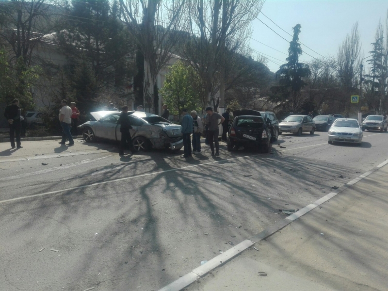 В тройном ДТП на улице Балаклавы пострадали два водителя [фото]