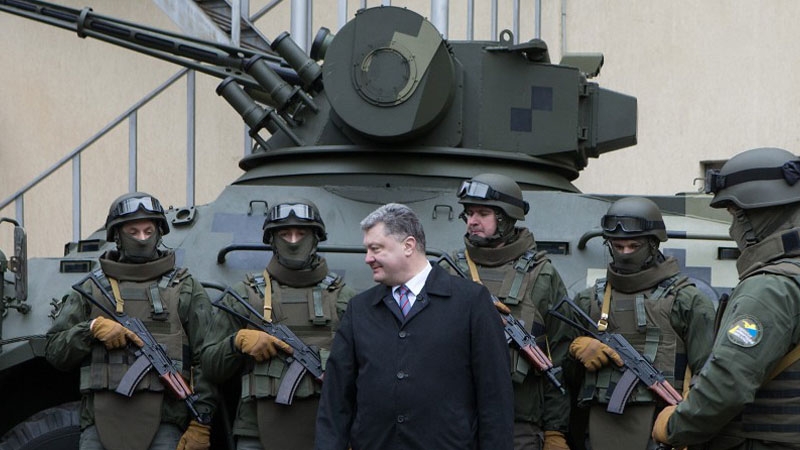 Сказки батьки Порошенко: Русские танкисты в ужасе разбегаются перед джавелинами