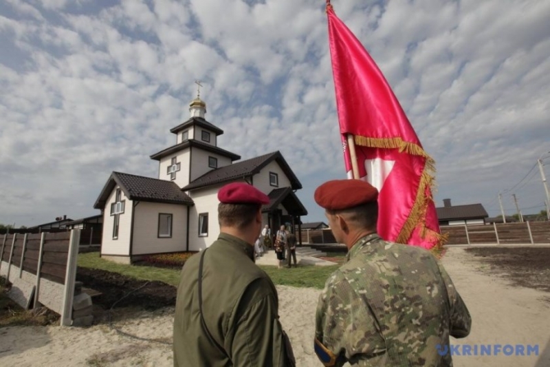 Преданный анафеме Филарет открыл церковь у границы с Россией