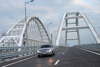 В Киеве рассказали о преимуществах России после обретения Крымского моста