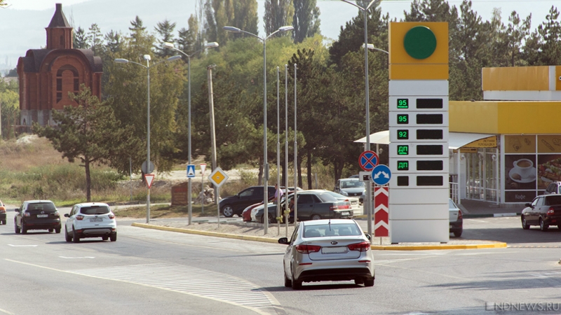 Власти Крыма просят федералов подключиться к решению «бензиновой проблемы»