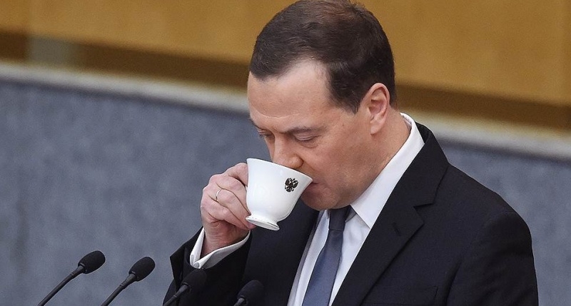 Медведев объявил о повышении НДС до 20 процентов