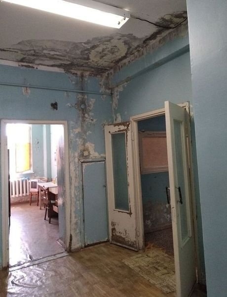 Шок и ужас: СМИ показали угнетающее состояние больницы в Щелкино