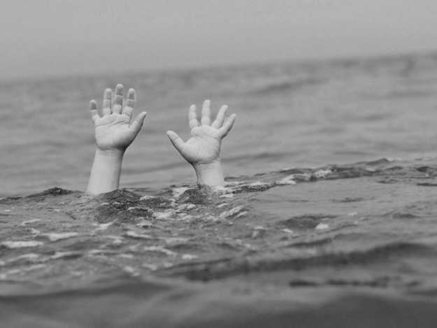 Ушел из дома и не вернулся: в пруду под Симферополем нашли тело 5-летнего мальчика