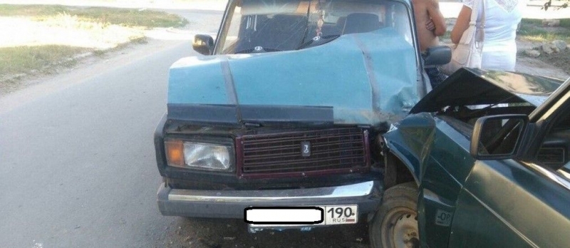 В Крыму водитель, пытаясь уехать с места одного ДТП, устроил другое [фото]
