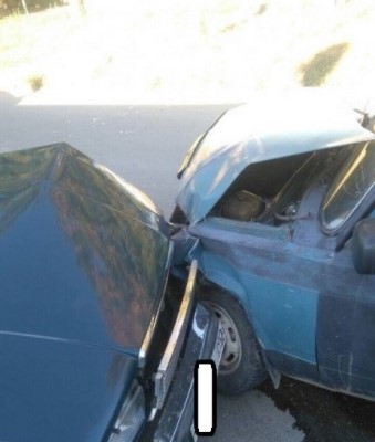 В Крыму водитель, пытаясь уехать с места одного ДТП, устроил другое [фото]
