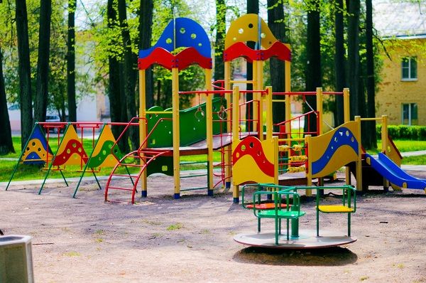 Еще 7 детских и 5 спортивных площадок установят в севастопольских дворах