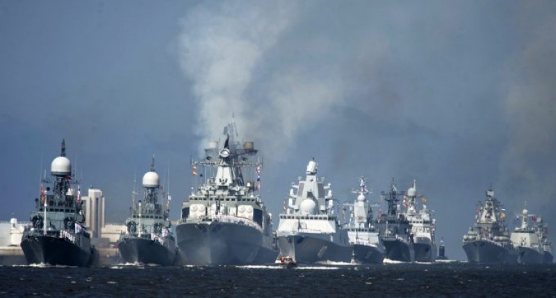 Погранслужба Украины сообщила о передислокации российских военных кораблей в район Азова
