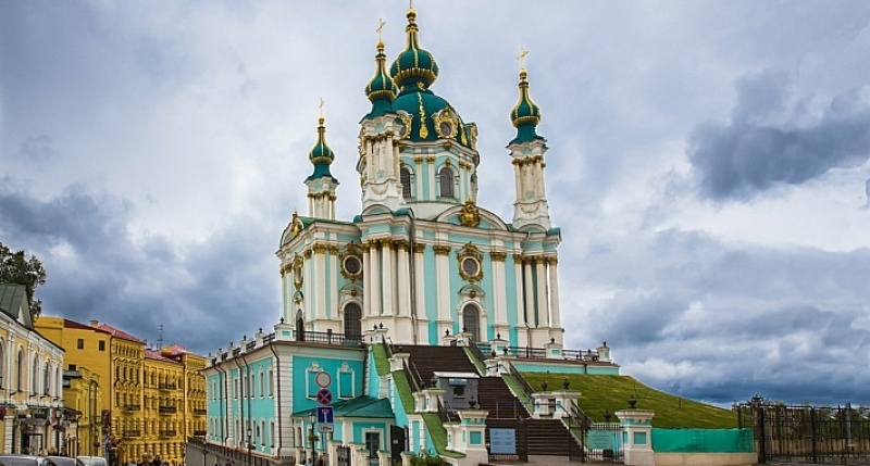 Андреевскую церковь в Киеве закидали «коктейлями Молотова»