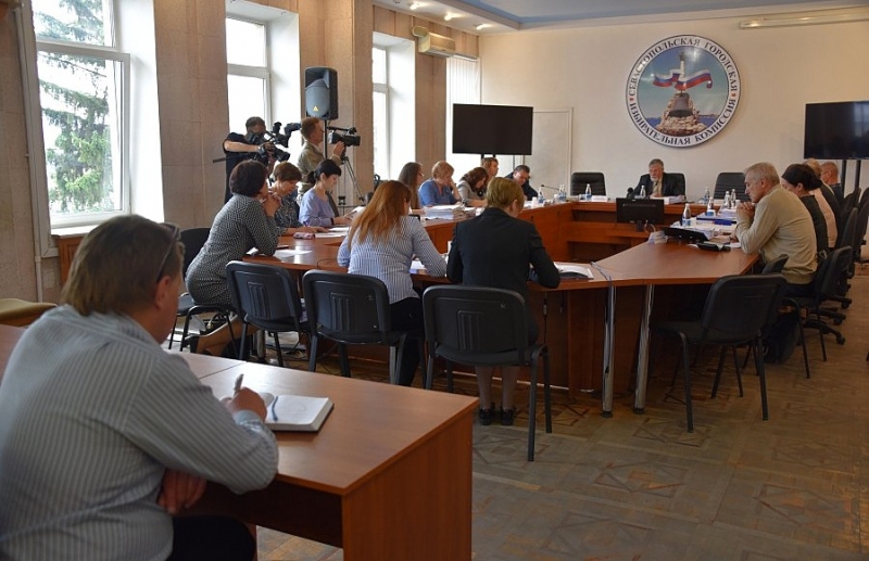 Правительство отбирает у парламента пресс-центр и зал для встреч с избирателями