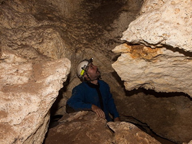 Где же вход? В Крыму спелеологи обнаружили новую пещерную систему