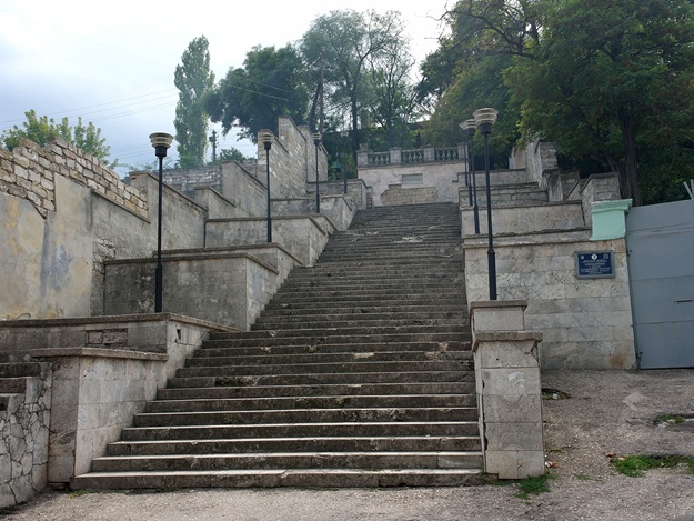 Митридатскую лестницу в Керчи ожидает ремонт