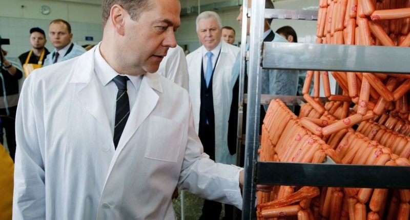 Медведев: России «самим небом» предназначено кормить всю планету