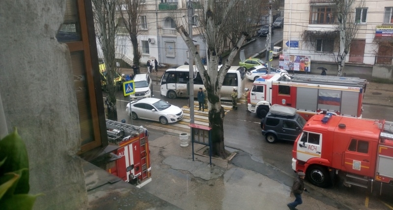 Серьезное ДТП в Севастополе: автобус столкнулся с внедорожником