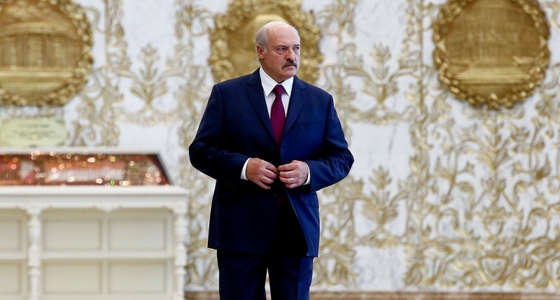 Лукашенко отказался переводить Белоруссию на российский рубль