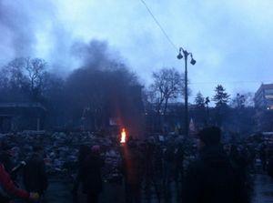 На улице Грушевского снова подожгли шины (ФОТО)