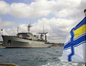 Российские военные затопили корабль "Очаков" в крымской бухте Донузлав