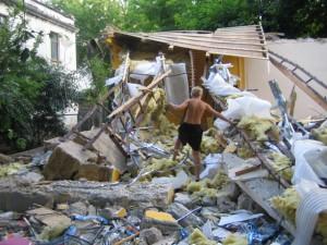 Крымчанам не дадут денег за здания, снесенные в стометровой зоне от моря