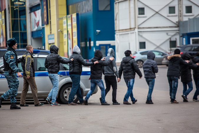 Московские власти провели масштабную облаву на мигрантов