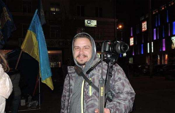 Днепропетровск: на столбах, стоящих на Европейской площади, повесили «врагов Украины»