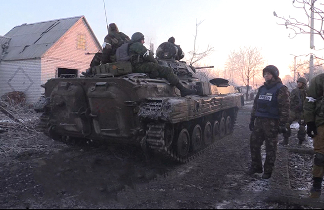 Ополченцы ДНР начали отвод войск и тяжелого вооружения