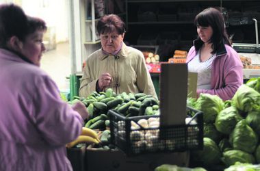 Инфляция в Украине установила антирекорд: что подорожало больше всего