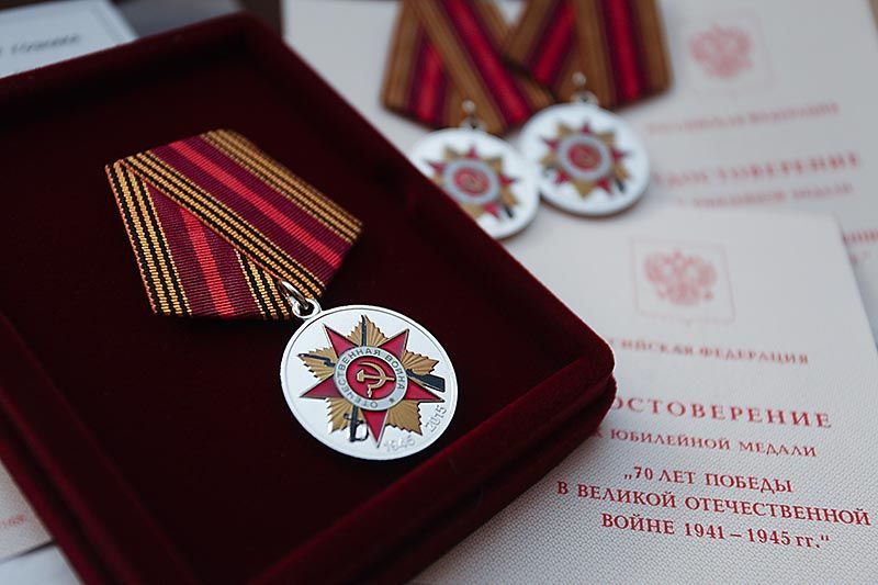 В Симферополе тысячи ветеранов не получат медали к 70-летию Победы