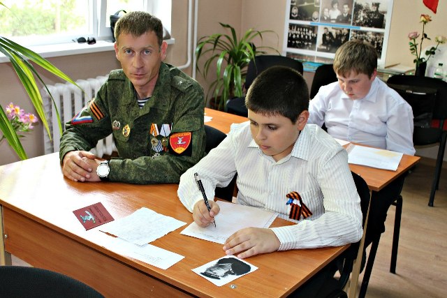 В Севастополе прошла акция «Письма потомков», организованная «Севастопольской обороной»
