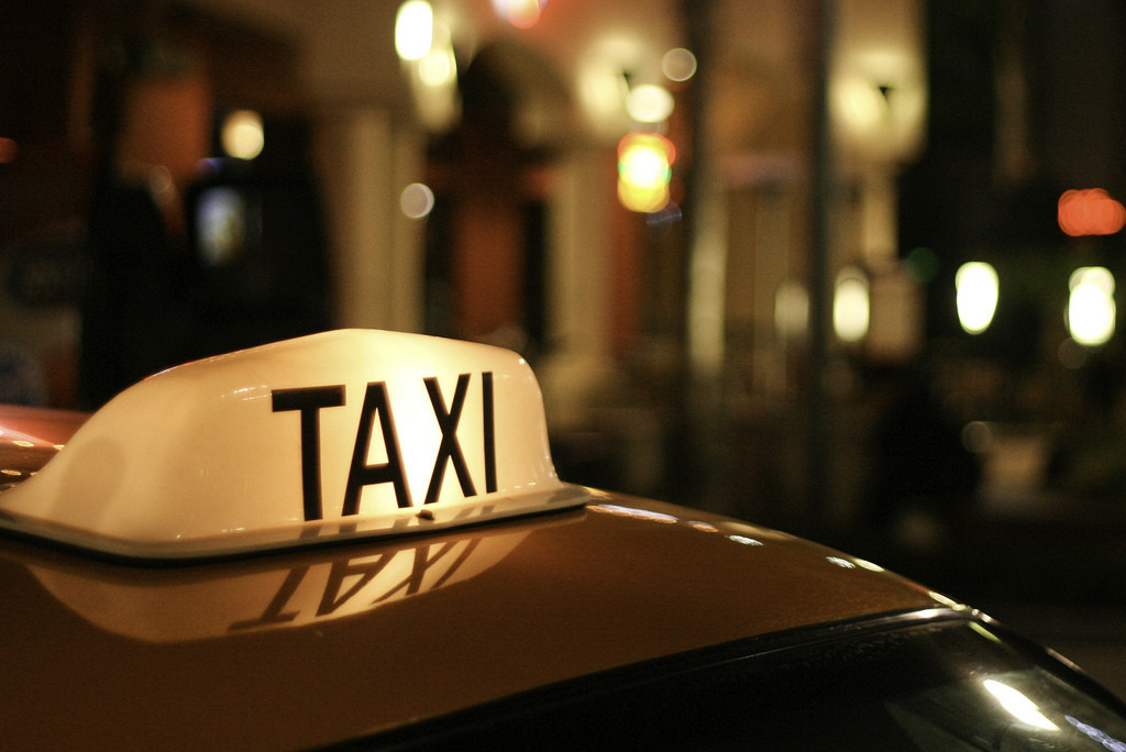 Таксист казахстан. Такси Казахстан. Рынок такси. Такси в Казахстане фото.