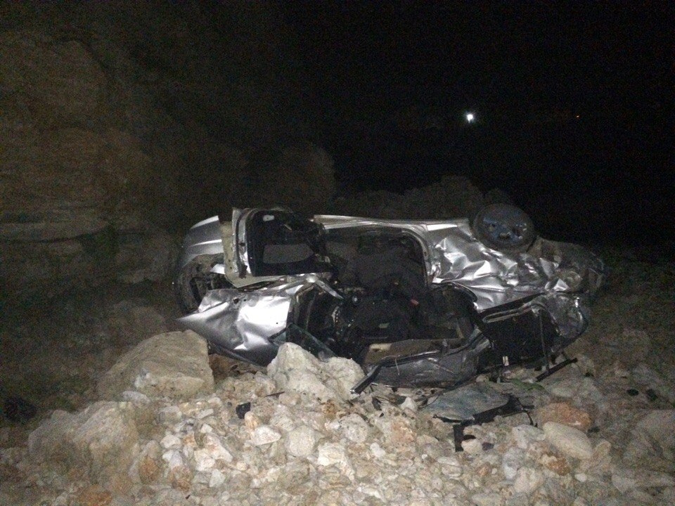 В Севастополе автомобиль упал с 20-метрового обрыва [фото]
