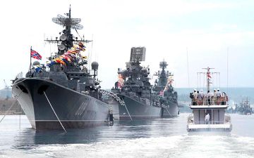 В Севастополе празднуют 320-летие российского флота 