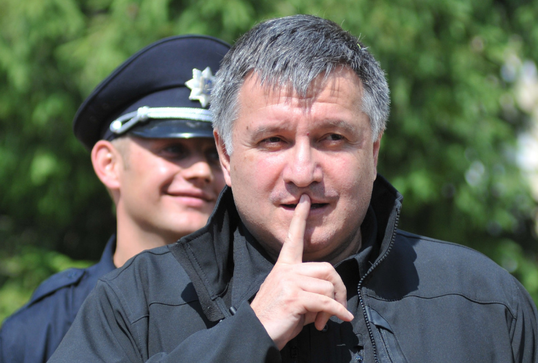 Аваков сообщил о задержании 43 участников блокады Донбасса