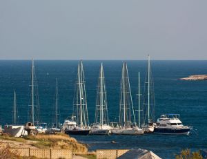 Частный яхт-клуб «Херсонес» просят побыстрей убраться и освободить место для музейного причала