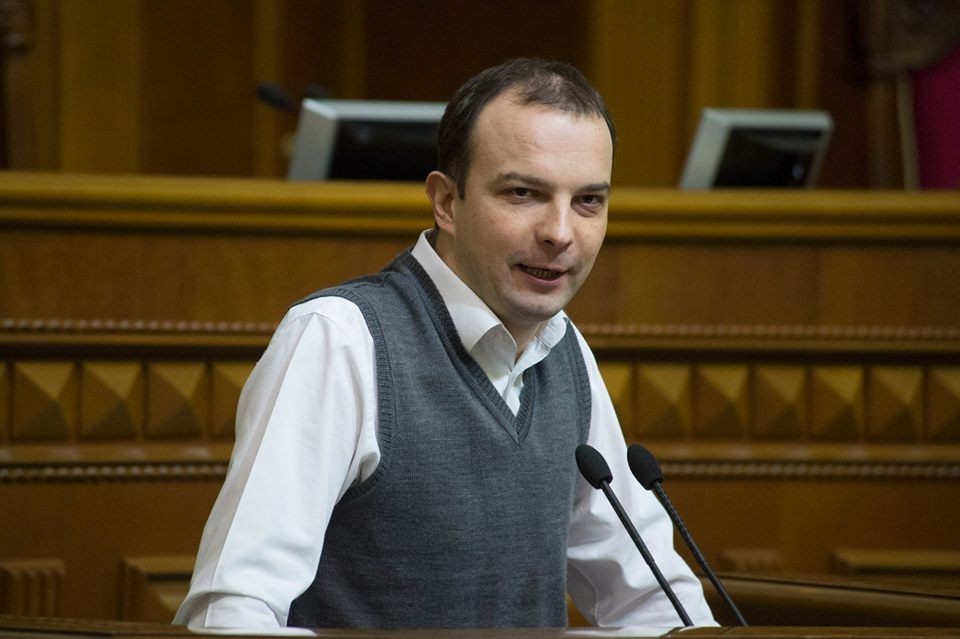 Депутат Рады объявил сбор на майдане из-за разгона участников блокады Донбасса