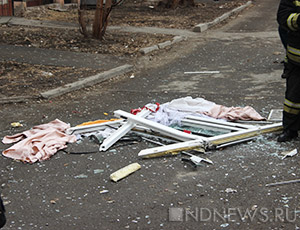 Обочины крымских дорог завалены мусором: «два метра и утонете»