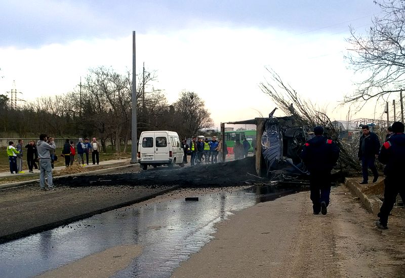 В ДТП на Богданова перевернулся грузовик – погиб водитель (обновлено)