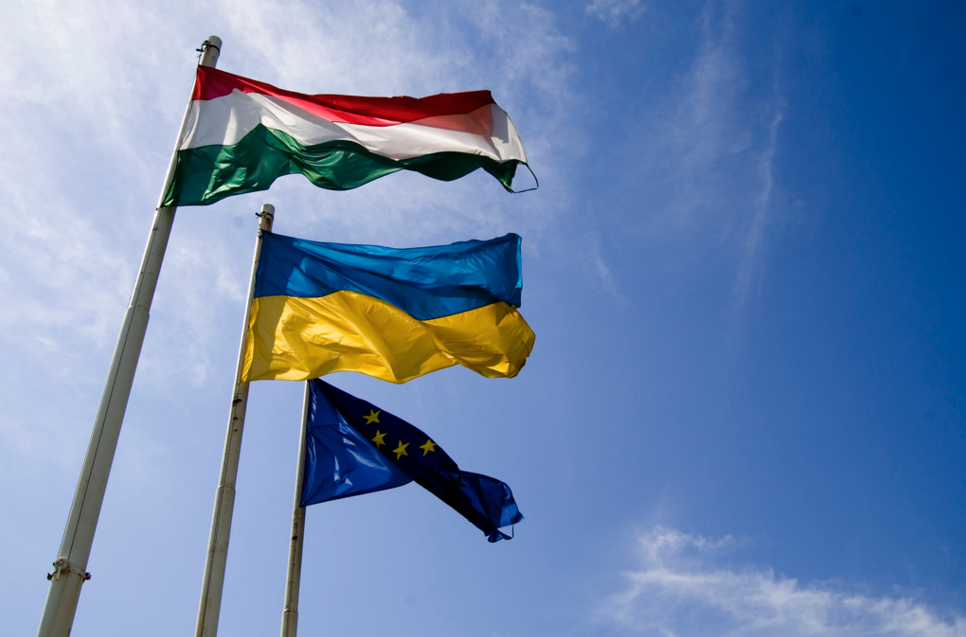 В Киеве заявили, что Венгрия пытается "нанести удар в спину" Украине