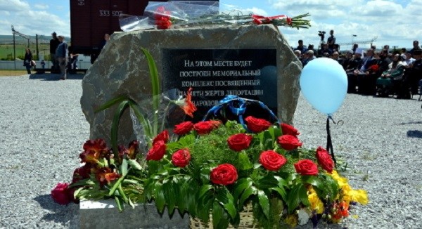 Крым чтит память жертв депортации 1944 года