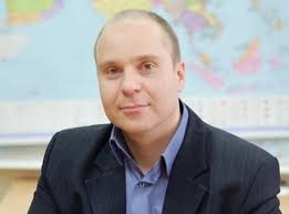 Политолог Александр Ирхин властям Севастополя: "Не надо бояться стать раздражителем для Москвы, не боясь стать раздражителем населения"
