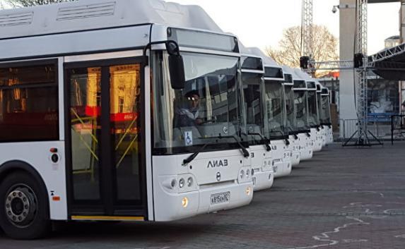 Из Симферополя в погранпункты запустили дополнительные автобусы