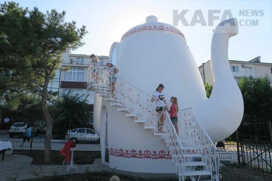 Новое место для селфи: в Крыму появился "Замок Чая"