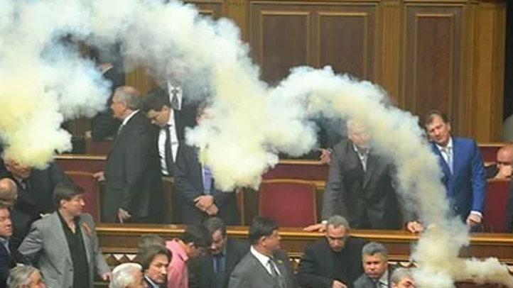 Украина объявила Россию агрессором в первом чтении – в парламенте дым