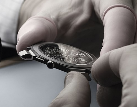 Bvlgari создал самый тонкий в мире турбийон для мужских часов