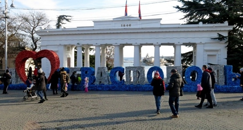 Севастополь и Ялта возглавили рейтинг самых популярных городов на Новый год