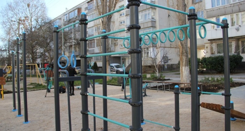Детские и спортивные площадки обошлись Севастополю очень дорого