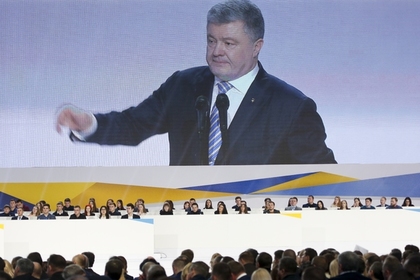 Порошенко предостерег украинцев от хихикающего президента